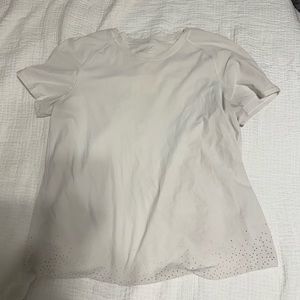 White Lululemon Size 4 Crossover back hem detail